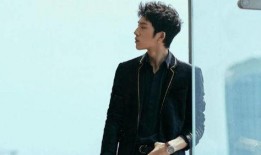 圈内爆料井柏然刘雯,时尚界新CP甜蜜来袭