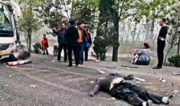 登封市最新爆料车祸,多车连环相撞引发交通瘫痪