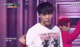 娱记爆料周震南视频在线观看,在线观看瞬间引爆网络