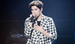 李易峰爆料刘涛恋情视频,视频内容引发网友热议